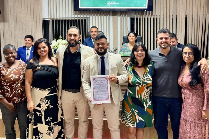 Escolas da rede municipal foram homenageadas pela atuação e compromisso com a educação aldeense / foto divulgação