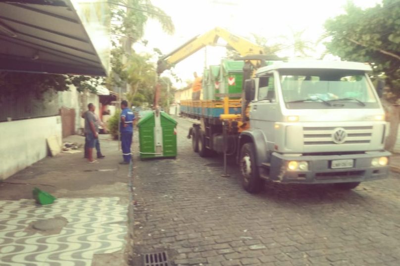 caminhão de lixo Búzios