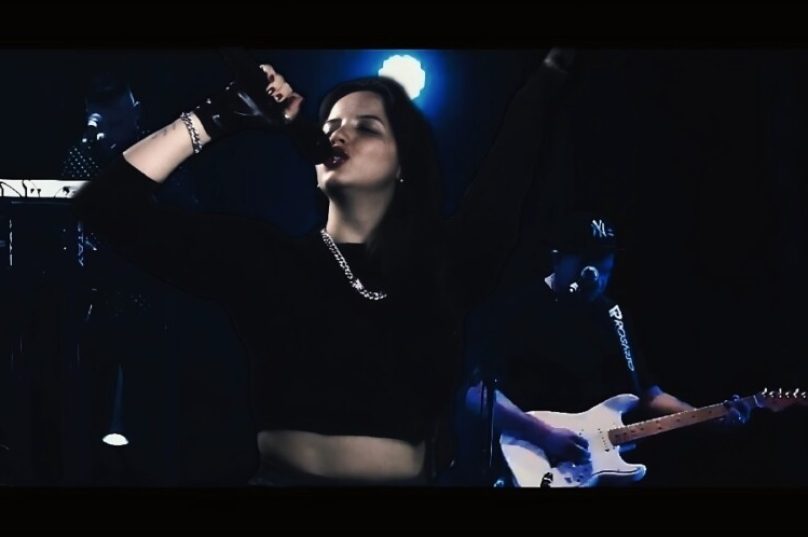 Gabi Topázio lança novo single, “Nunca fui santa”