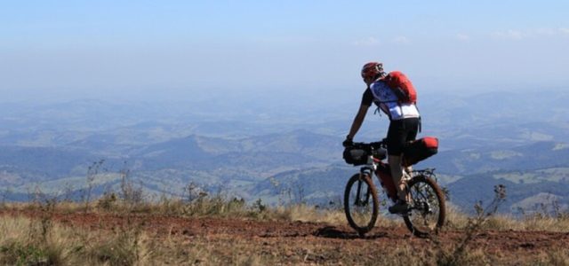 Cicloturismo traz conexão entre natureza e cultura no Brasil