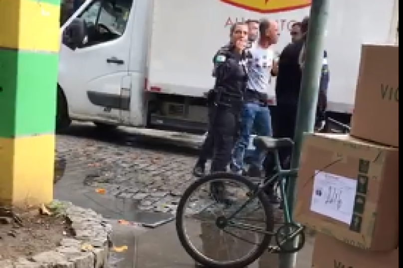 chita sendo preso