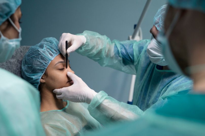 Rinoplastia auxilia em condições de saúde respiratória
