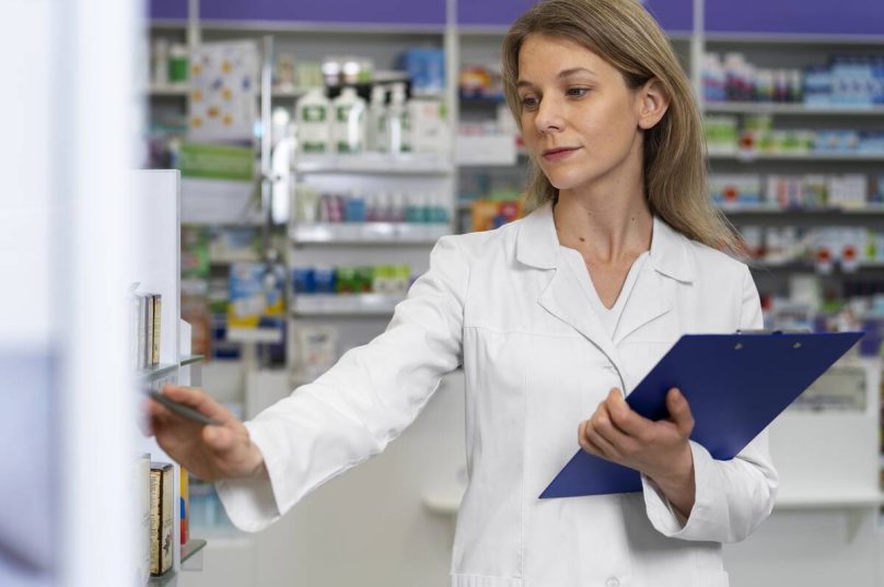 Manpower abre 394 vagas para atendente de farmácia no Brasil