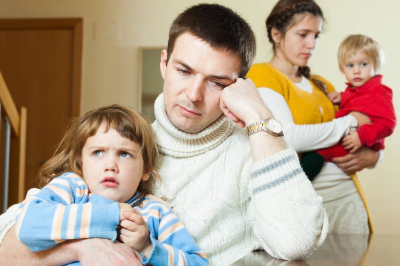 Angústia invisível dos pais pode afetar bem-estar infantil