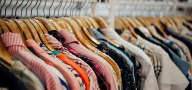 Marca lança coleção de roupas inspirada em Inês Brasil