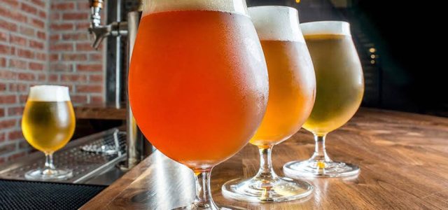 Cervejaria Búzios celebra Dia do Sommelier com dicas práticas de harmonização e explicações sobre cerveja e chope / foto divulgação