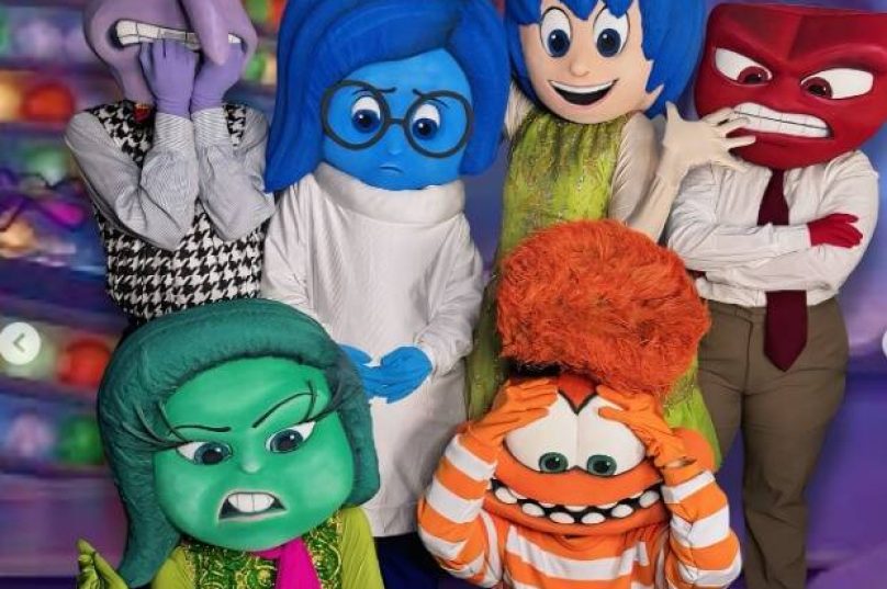 Chez Michou celebra o Dia das Crianças neste domingo (12), às 17h, com oficinas, brincadeiras e show de Divertidamente / divulgação