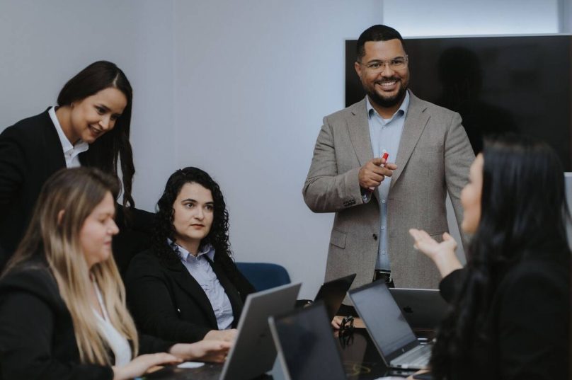Médicos brasileiros podem validar o diploma na Europa