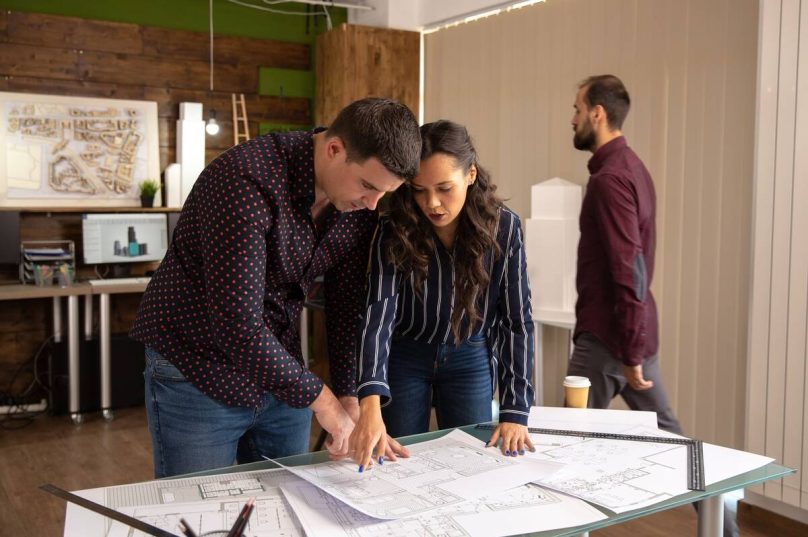 Hoff fortalece conexão com especificadores