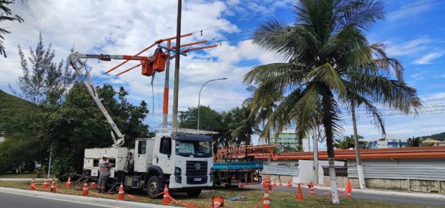 ENEL inicia instalação de energia elétrica na Escola Municipal Henrique Sérgio Melman após decisão judicial que garante início das aulas no semestre letivo /Divulgação