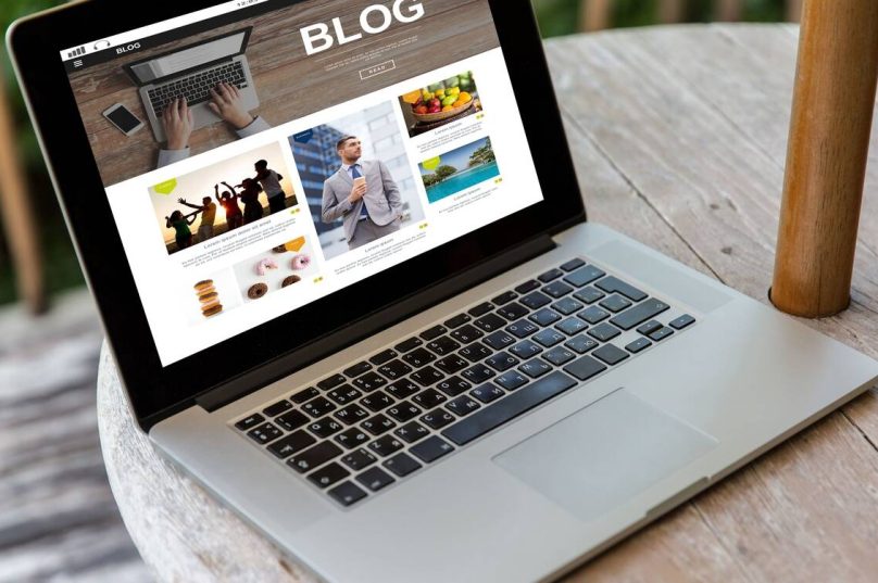 Especialistas analisam se vale escrever blog na era das IAs