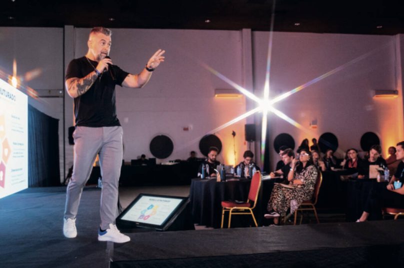 Cruz do Mérito JK reconhece impacto nacional de Robson Leite