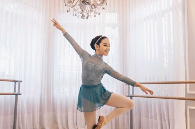 Jovem bailarina carioca completa um ano na Escola Bolshoi