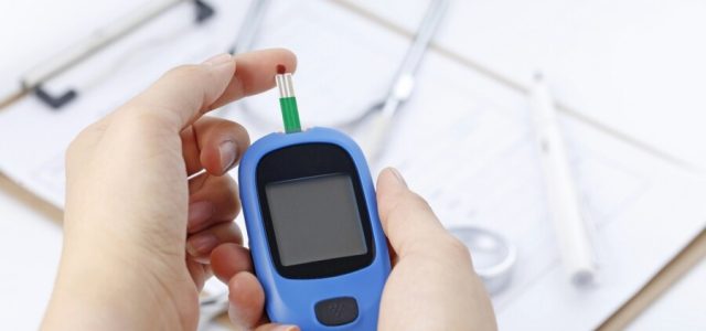 Diabetes afeta saúde bucal de milhões de brasileiros