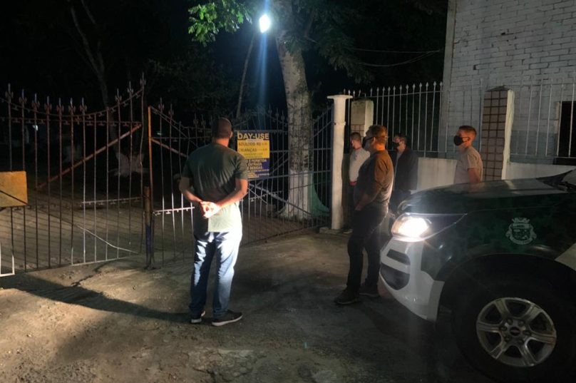 Fiscalização no Camping. Imagem: PMCF | Divulgação