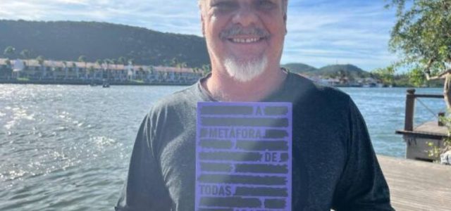 Inspirado por uma declamação de Chico Anysio no Programa do Jô, Maurício Cardozo escreveu todos os poemas em apenas três dias / foto divulgação