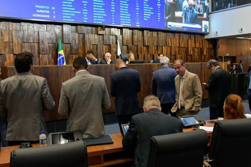 Alerj aprova projetos voltados a consumidores, educação e habitação, incluindo novas regras para trocas de produtos e alfabetização infantil / foto divulgação