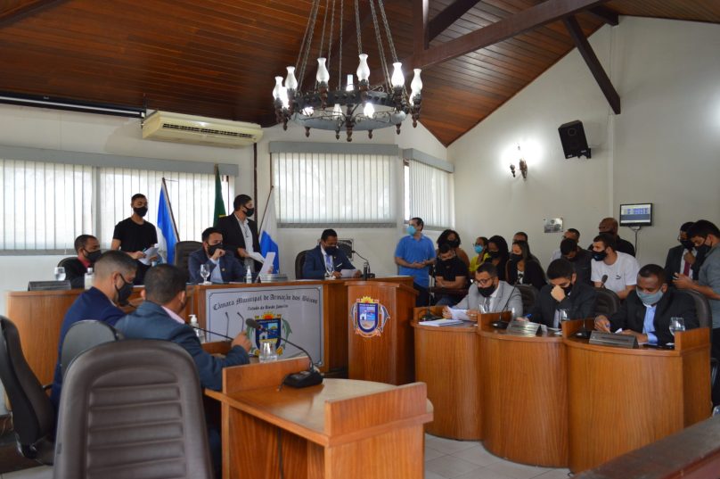 Sessão legislativa deste domingo (2). Imagem: Câmara Municipal | Divulgação
