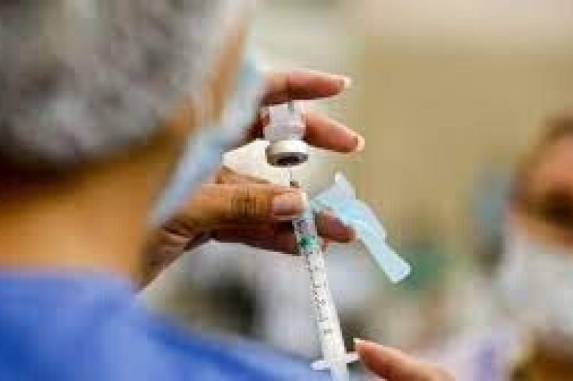 Para receber a vacina é necessário ter tomado a quarta dose há pelo menos quatro meses. / Jornal Prensa de Babel