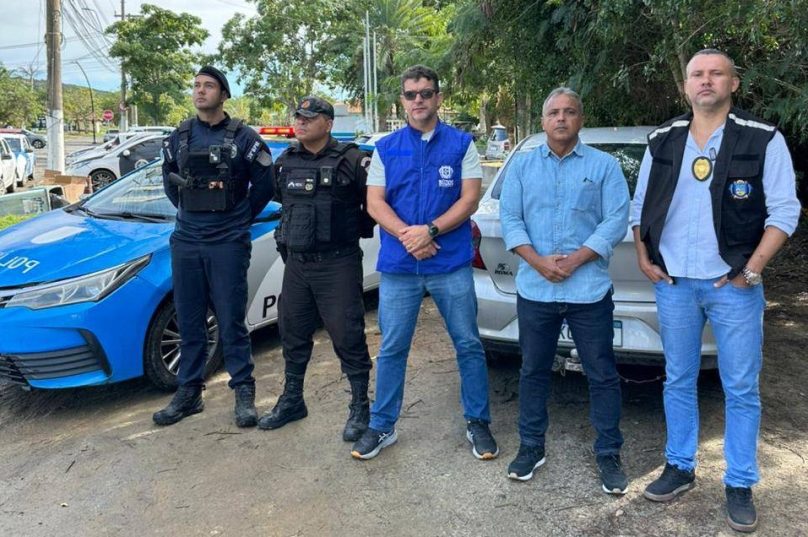 Viatura da Polícia Militar durante ação conjunta com a Secretaria de Segurança Pública em Búzios