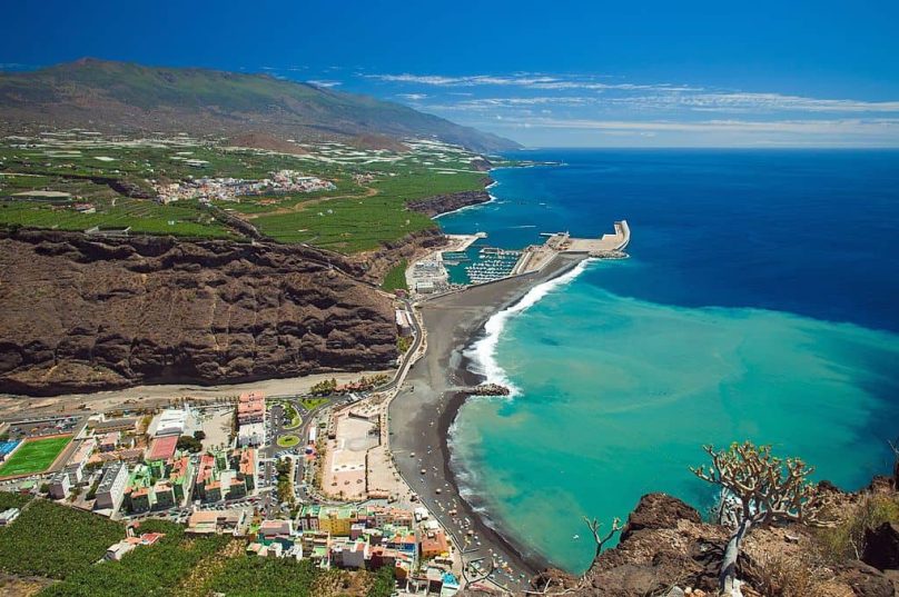 Vulcão Cumbre Vieja fica localizado na ilha de La Palma, nas Canárias, a cerca de 500km da costa africana, próximo ao Marrocos. Foto Reprodução