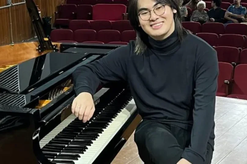 Cabo Frio recebe recital gratuito da série Jovens Pianistas com Enzo Maki no Charitas neste sábado às 18h / foto divulgação