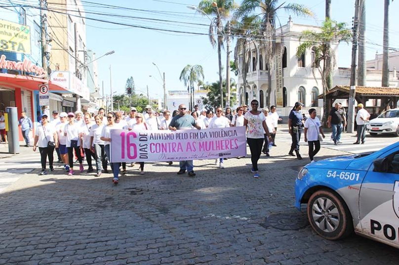 Marcha pelo fim da violência contra as mulheres no calçadão. Macaé(RJ).Data: 06/12/2016. Fotógrafo:Maurício Porão/Prefeitura de Macaé(RJ)