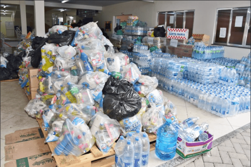 Os produtos foram entregues pelos moradores em mais de 40 pontos de coleta distribuídos por toda a cidade. Foto divulgação