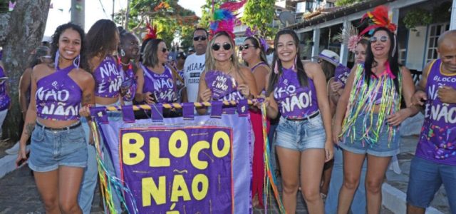 Bloco “NÃO É NÃO” reforça combate ao assédio no Carnaval de Búzios e conscientiza sobre a importância do respeito às mulheres / foto Ronald Pantoja