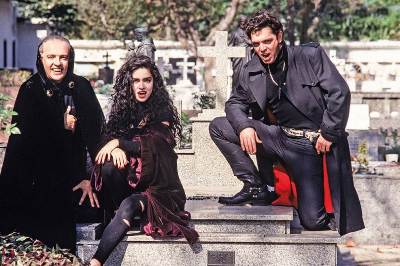 "Vamp" é sucesso dos anos 90 e tem Búzios como cenário. Imagem: Reprodução | Veja São Paulo