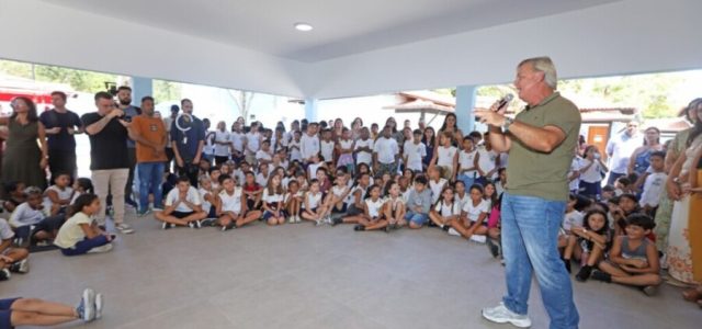 Escola Eulina de Assis Marques em Búzios passa por reforma, com novo prédio, refeitório ampliado e quadra esportiva para alunos / foto divulgação