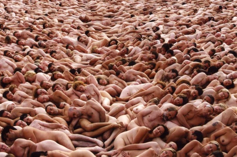 O corpo humano é só o corpo humano