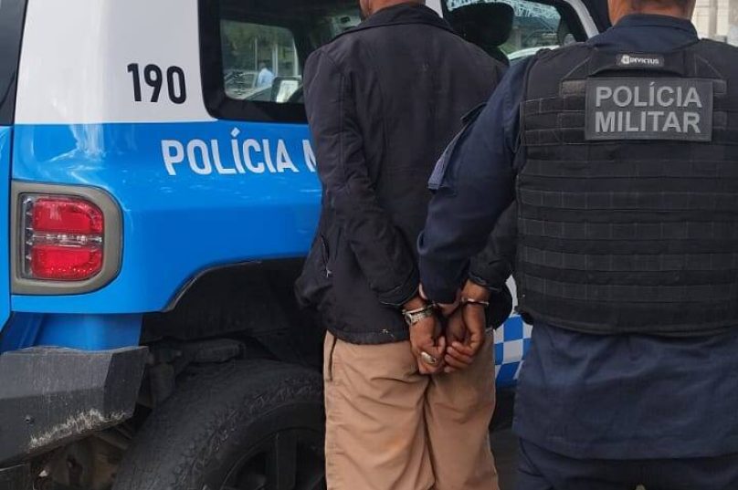 Suspeito de furtar bicicleta em Cabo Frio foi conduzido à 126ª DP após abordagem da Polícia Militar no Braga I Crédito da Imagem: Divulgação PM