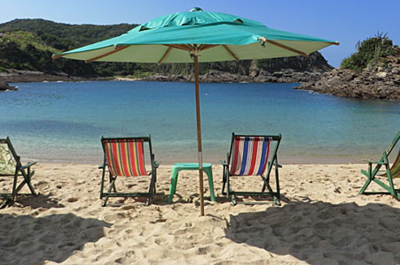 praia ferradurinha