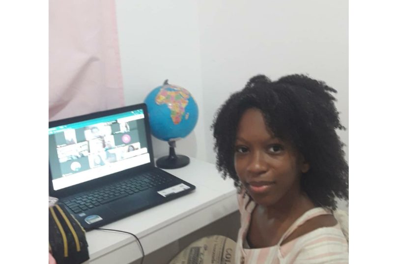 Talita Costa, 11 anos, é a ganhadora da categoria poemas no I Prêmio Nacional de Literatura da Academia Jovem de Letras de Campos do Jordão. Imagem: Arquivo Pessoal | Reprodução