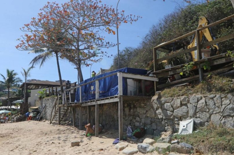 Prefeitura de Búzios conclui retirada de quiosques em João Fernandes e João Fernandinho após decisão judicial / divuçlgação PMAB