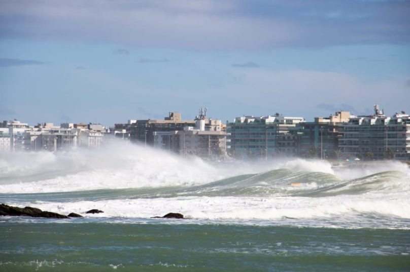 ressaca em Cabo Frio