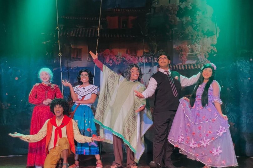são pedro teatro família madrigal