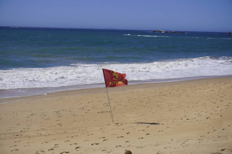 Defesa Civil mantém alerta de ressaca com ondas de até 3 metros em Rio das Ostras até quarta-feira / Crédito da Imagem: Divulgação PMRO