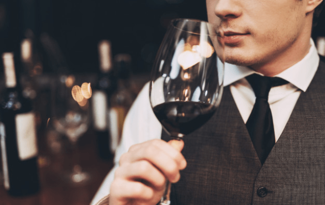 sommelier-de-vinhos