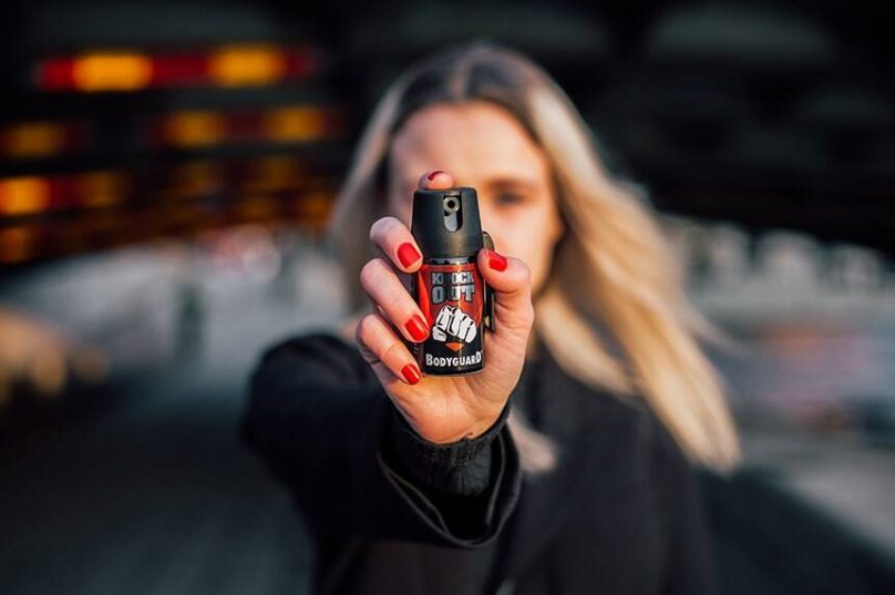 Alerj aprova uso de spray de defesa para mulheres no RJ; projeto segue para sanção do governador / foto divulgação