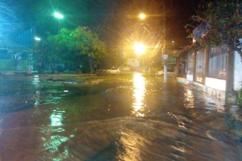 trevo-barbuda-chuva-buzios