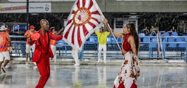 O desfile é assinado pelo carnavalesco Leandro Vieira / Fotos Vinícius Lima