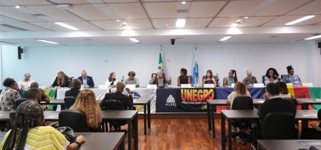 A proposta foi apelidada de Lei Guilherme Lima, em homenagem ao adolescente de 14 anos que tirou a própria vida após sofrer bullying racista / foto Alerj