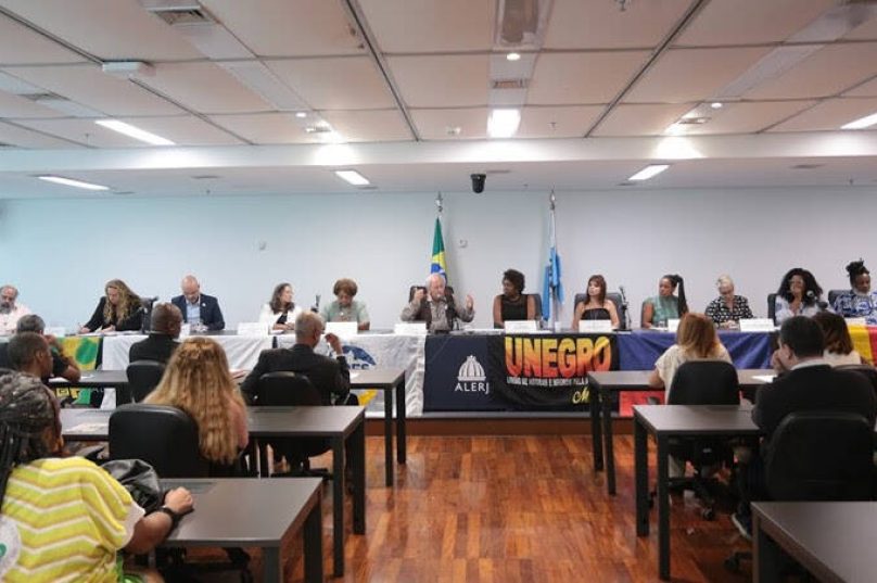A proposta foi apelidada de Lei Guilherme Lima, em homenagem ao adolescente de 14 anos que tirou a própria vida após sofrer bullying racista / foto Alerj