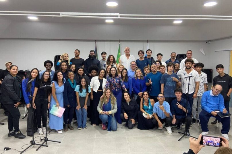 Recital da Escola Villa-Lobos reúne alunos e público em Búzios com shows gratuitos na Praça dos Ossos e escola Darcy Ribeiro / divulgação