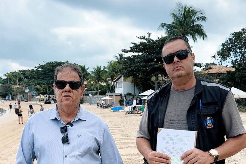 Medida começou a ser aplicada na Praia da Ferradura / divulgação