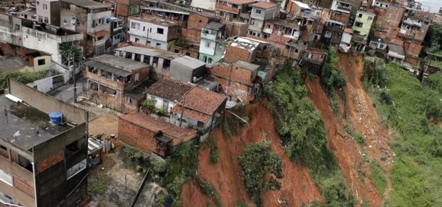 Lei que cria o Programa Morar Seguro é sancionada no Rio e prevê obras em áreas de risco, cadastro de famílias e ações educativas / foto divulgação