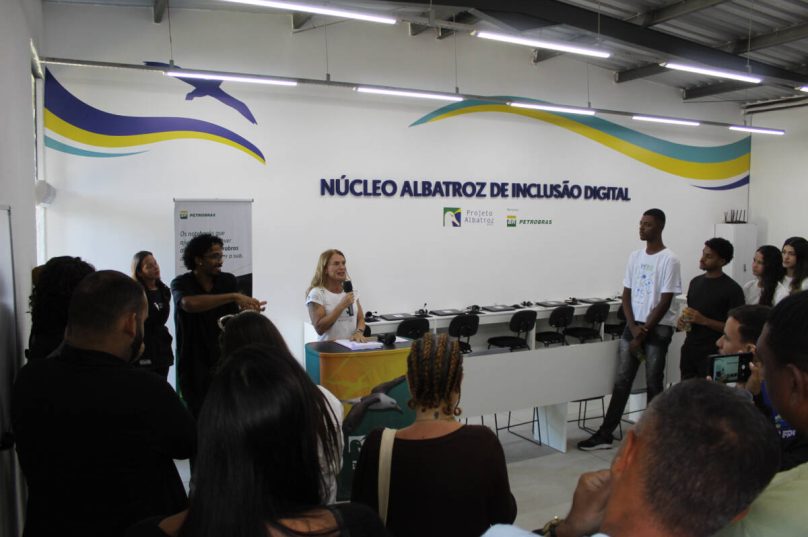 Projeto Albatroz inaugura espaço gratuito de inclusão digital com internet e computadores em Cabo Frio / Crédito da Imagem: Divulgação