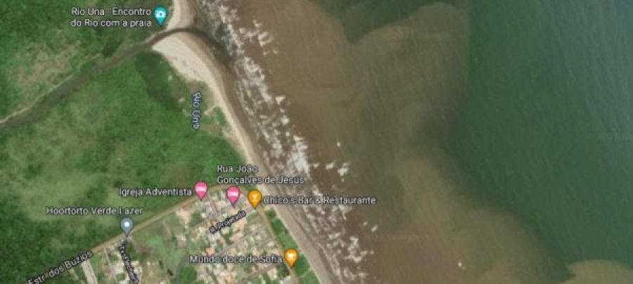 Imagem satélite do encontro do Rio Una com a praia em Búzios. Imagem: PMAB | Reprodução